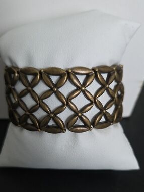 Paparazzi The Big Bloom Brass Bracelet NWT
